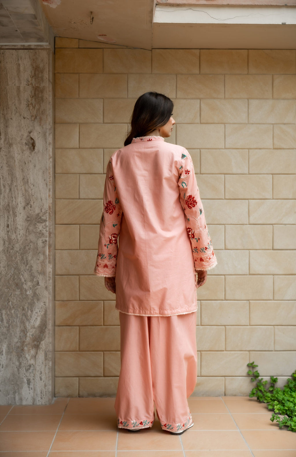 Rose-Pink Embroidered Lawn 2-Piece Ensemble
