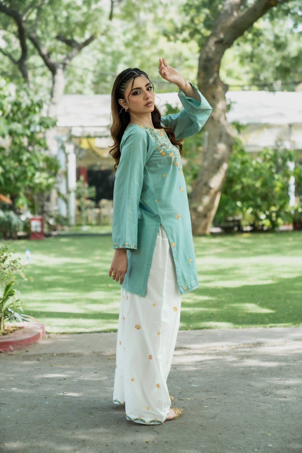 Sea-Green Embroidered Lawn 2-Piece Ensemble