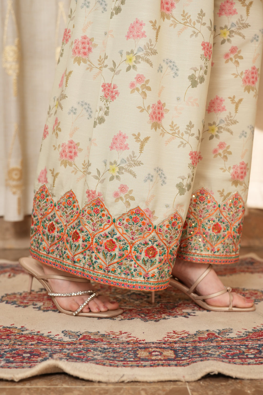 soft pistachio green 2-piece Embroidered