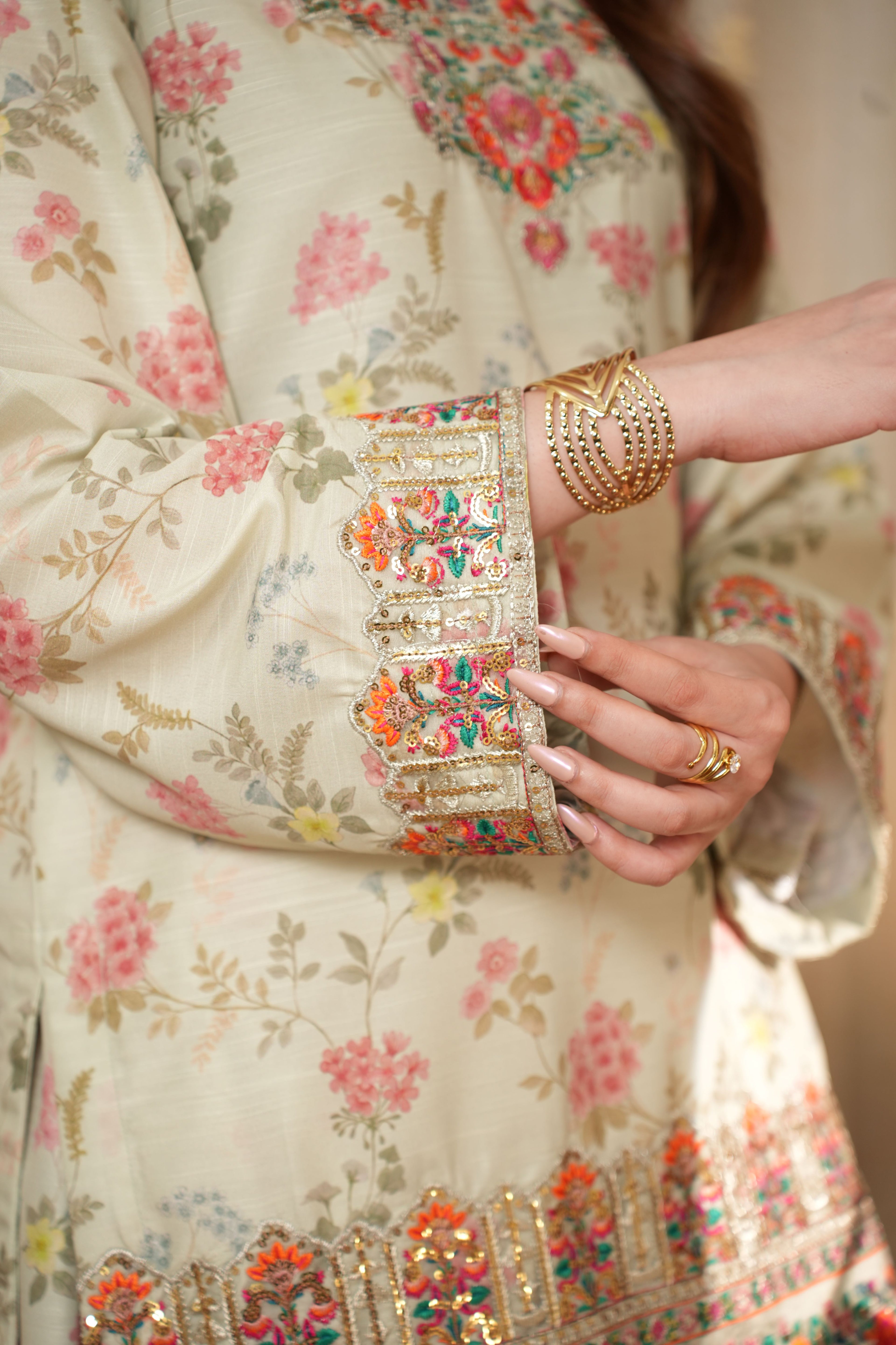 soft pistachio green 2-piece Embroidered