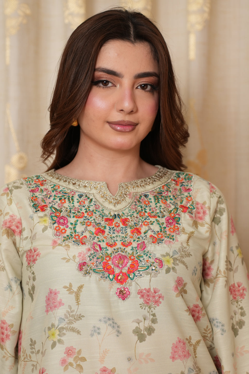 soft pistachio green 2-piece Embroidered