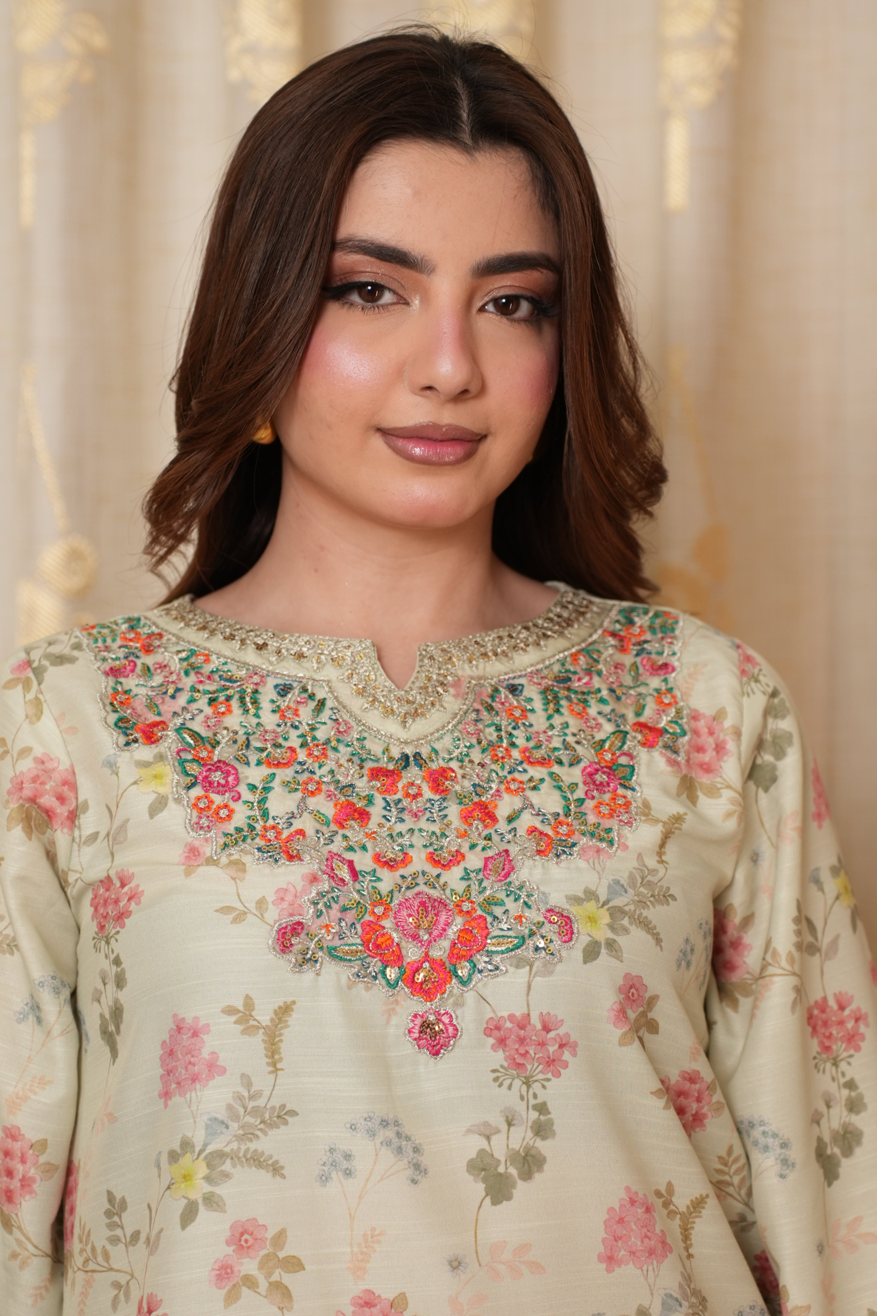 soft pistachio green 2-piece Embroidered